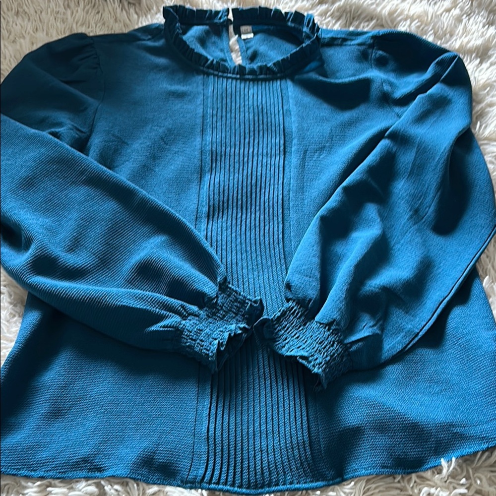 Aifer Textured Blouse, size M.